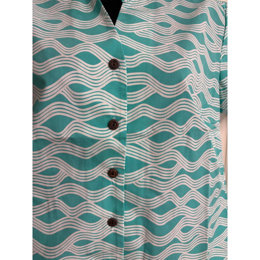 Avanti Hawaiian Shirt Women Medium Teal White Wave Button Short Sleeve New - Picture 3 of 7